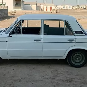 Lada 2103 1982