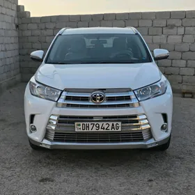Toyota Highlander 2016