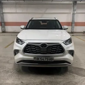 Toyota Highlander 2020