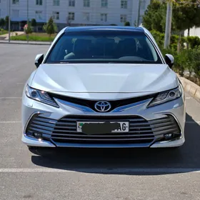 Toyota Camry 2022