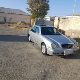 Mercedes-Benz E320 2000