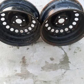 Disga Kamyry we Opel 15 lik