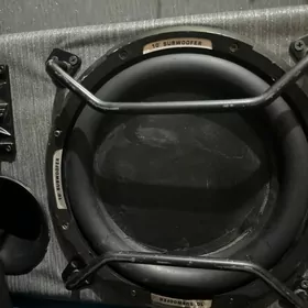 Сабвуфер 10" 1600W + усилитель