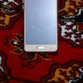 Je 2