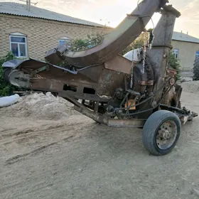 MTZ T-28 2005