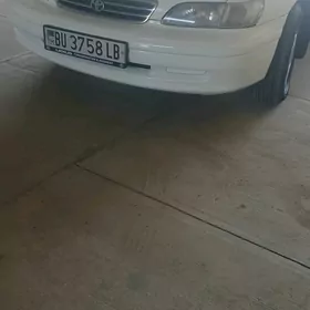 Toyota Corona 1999