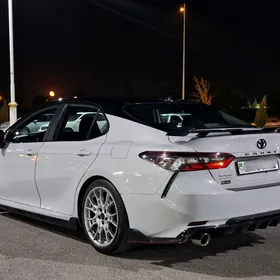 Toyota Camry 2022