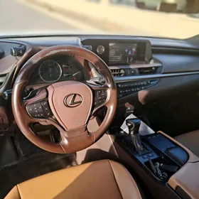 Lexus ES 350 2019