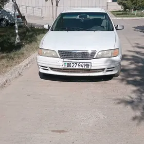 Nissan Cefiro 1995
