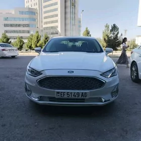 Ford Fusion 2020