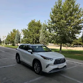 Toyota Highlander 2020