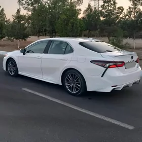 Toyota Camry 2022