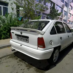 Opel Astra 1986