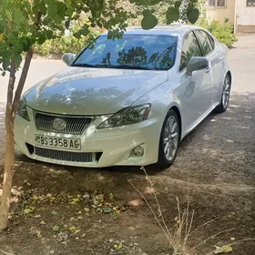 Lexus IS 2010
