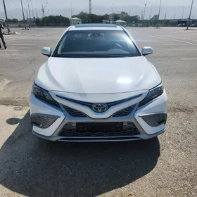 Toyota Camry 2022