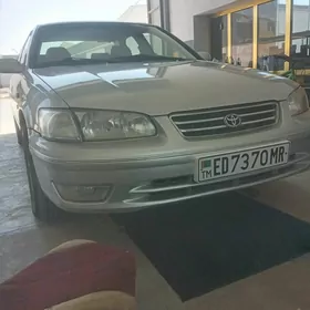 Toyota Camry 2001