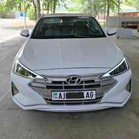 Hyundai Elantra 2020