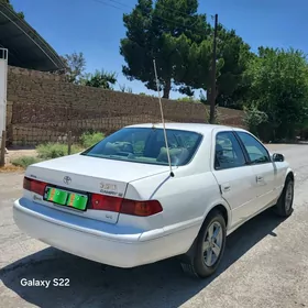 Toyota Camry 2000