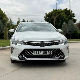 Toyota Camry 2018