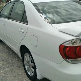 Toyota Camry 2004