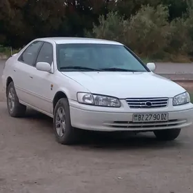 Toyota Camry 2000