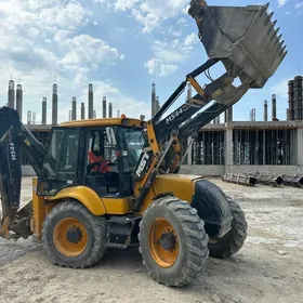 JCB 4CX ECO 2013