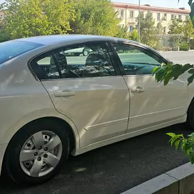 Nissan Altima 2008