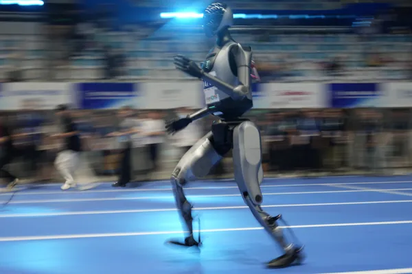 Pekinde adam şekilli robotlaryň ilkinji Bütindünýä oýunlary geçirilýär
