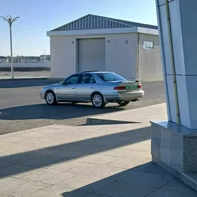 Toyota Camry 2001