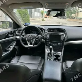 Nissan Maxima 2020
