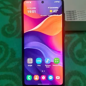 Samsung A72