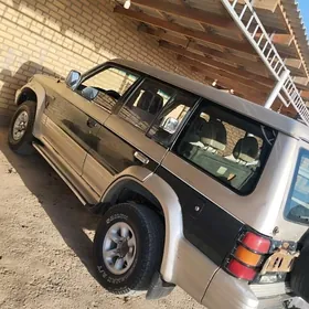 Mitsubishi Pajero 1993