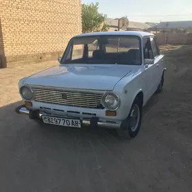 Lada 2104 1982