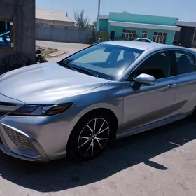 Toyota Camry 2022