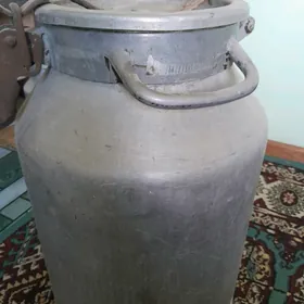 фляги кастрюли