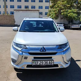 Mitsubishi Outlander 2022