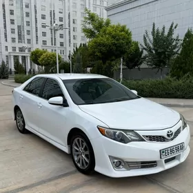 Toyota Camry 2013