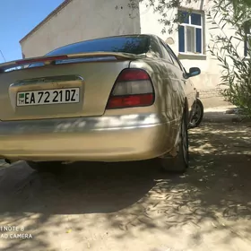 Daewoo Leganza 1998