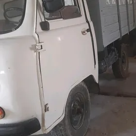 UAZ 452 1984