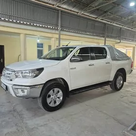 Toyota Hilux 2020