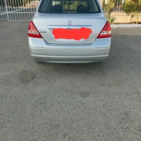 Nissan Versa 2010