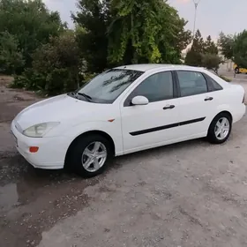 Ford Focus 2000