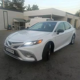 Toyota Camry 2022
