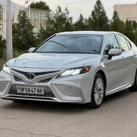 Toyota Camry 2020