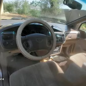 Toyota Sienna 2000