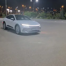 Toyota Crown 2023