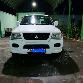 Mitsubishi Montero Sport 2001