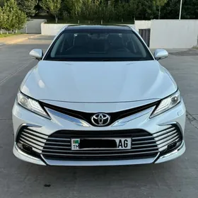 Toyota Camry 2024