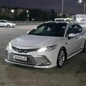 Toyota Camry 2022