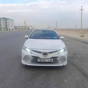 Toyota Camry 2018